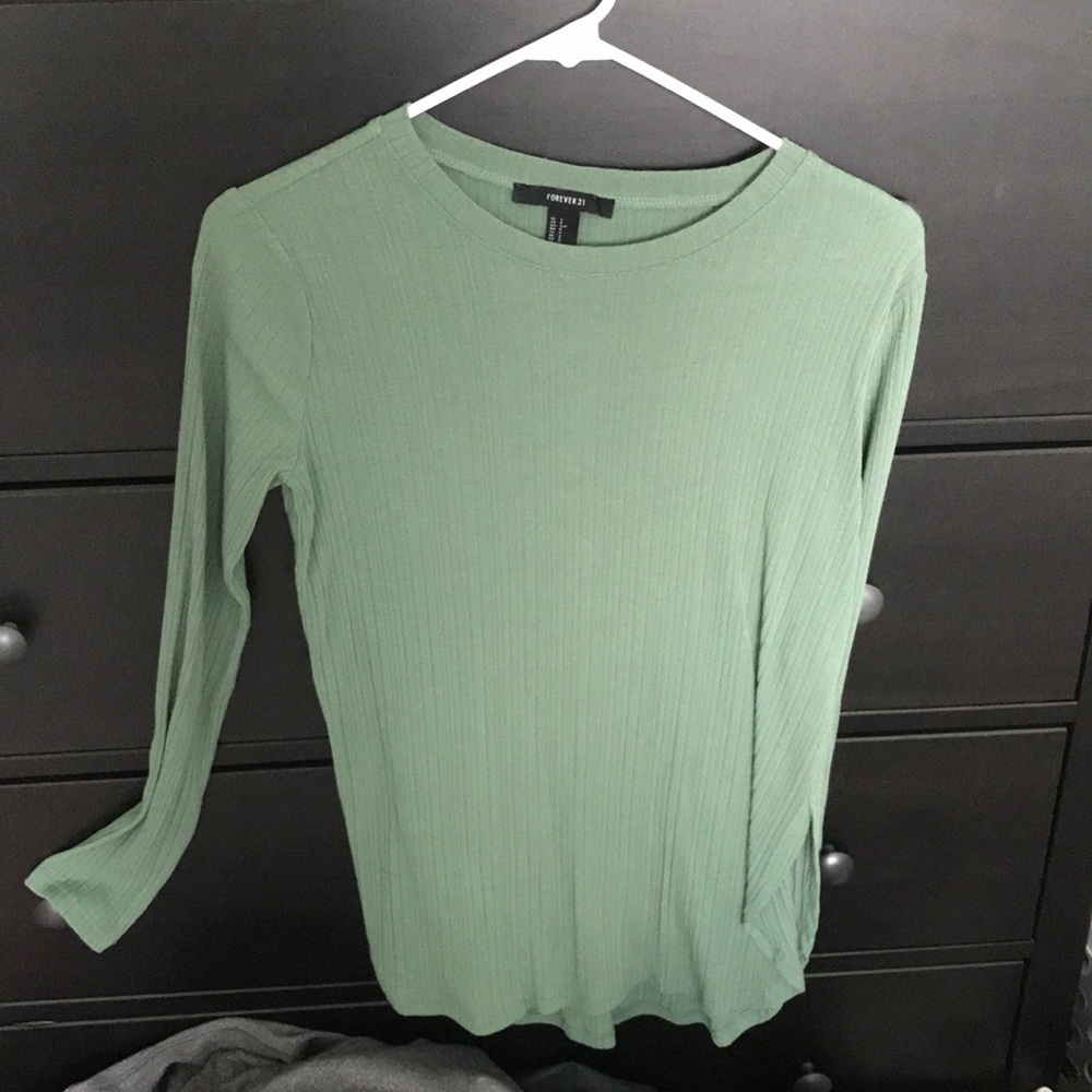 Green long sleeve tunic with side slit